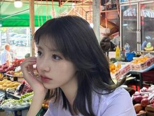 在线体验森萝财团写真魅力,羞嗒嗒的白丝MM,展现青春的无限可能!