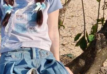 模范学院 – 唐琪儿Beauty最新粉色写真大放送，带你领略无与伦比的视觉盛宴