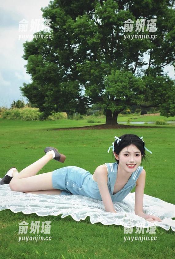 模范学院 - 更新！夏玲蔓白色写真作品，带你走入清新自然的视觉盛宴