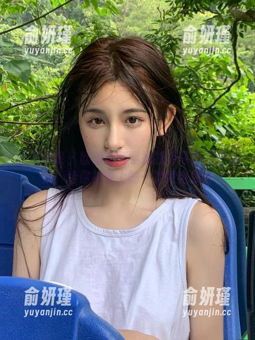 模范学院-欧阳美萱 模范学院 - 欧阳美萱学妹独特写真美图合集,给你视觉上的一次惊艳体验
