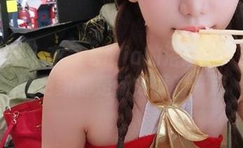 模范学院 – 在美七Mia的浴缸中:每次原图更新都是新故事的开篇