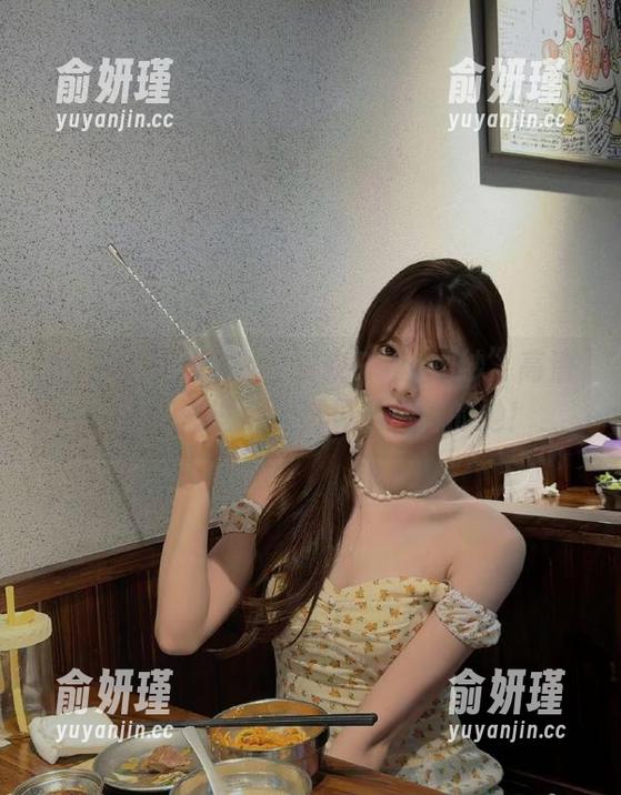 模范学院-软软Roro 模范学院 - 发现“软软Roro婚纱”高清作品,透过镜头看见不一样的她!