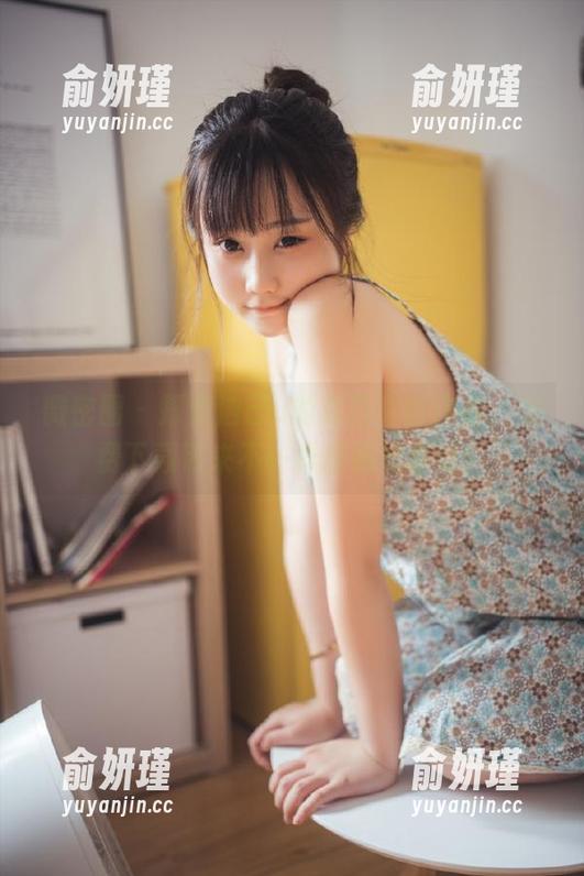 微密圈 - 探索洁己u的夏日写真作品，免费下载带来不一样的视觉享受！