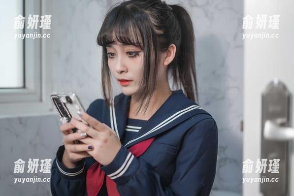 洛璃LoLiSAMA海边的清新瞬间：美丽cos合集唤醒你内心的浪漫