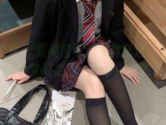 激萌文化 – 夏美酱可爱写真精选：让人心动的梦幻之旅，尽享青春气息