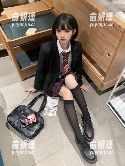 激萌文化 - 夏美酱可爱写真精选：让人心动的梦幻之旅，尽享青春气息