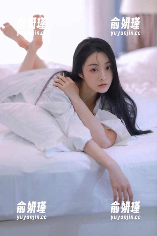 爱蜜社-黄乐然 爱蜜社 - 一场视觉的盛宴,黄乐然的皮衣写真美图让人目不暇接,尽情感受她的时尚魅力!