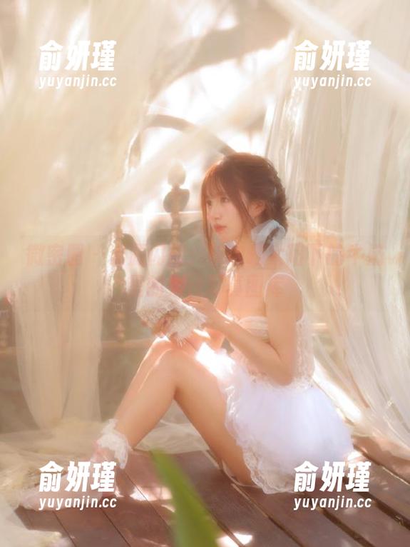 牛奶里的果汁 微密圈 - 资源闪耀:车内晒太阳下的牛奶里的果汁写真图库