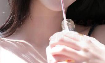 物恋传媒 – 菜菜的最新写真合集：让天边的云也为之动容的美丽瞬间！