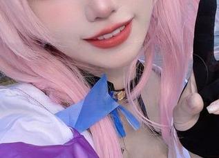 来看狐洛洛子的清纯作品分享，感受最真实的青春气息