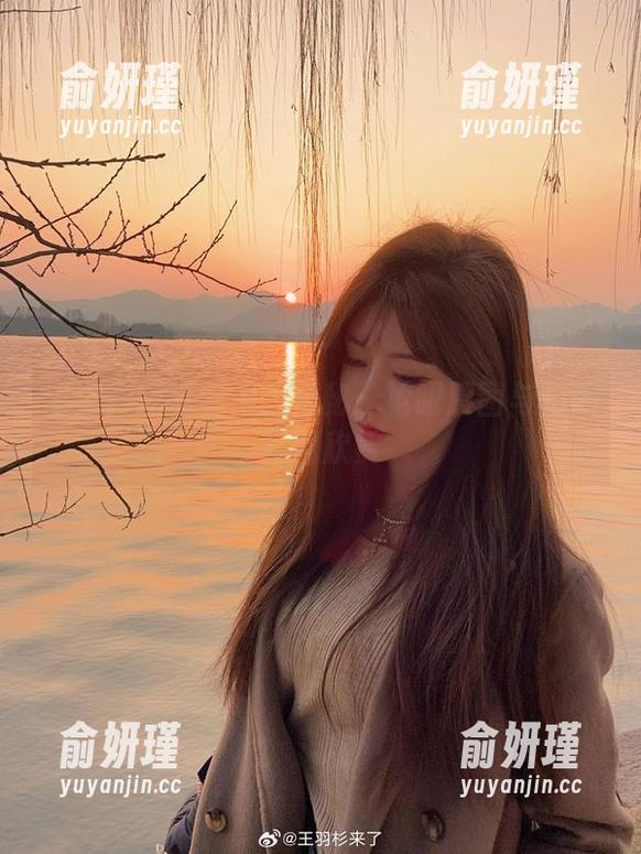 王羽杉 王羽杉短裤魅力大揭秘:抢眼原图与精美套图欣赏