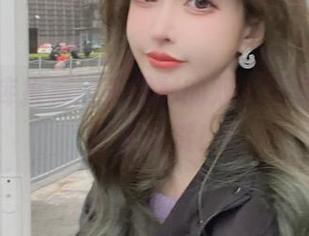 高清图库推荐：王羽杉的双人写真之美，快来欣赏！