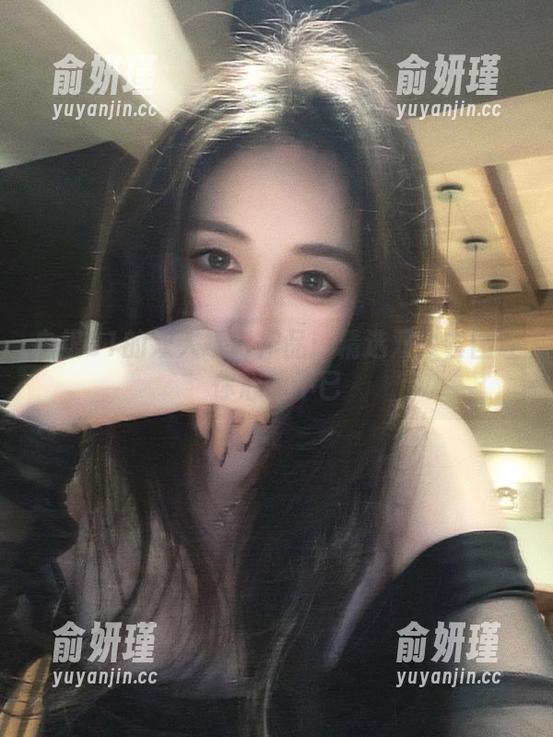 白银81的双人摄影作品：精选双人套图让你心动不已