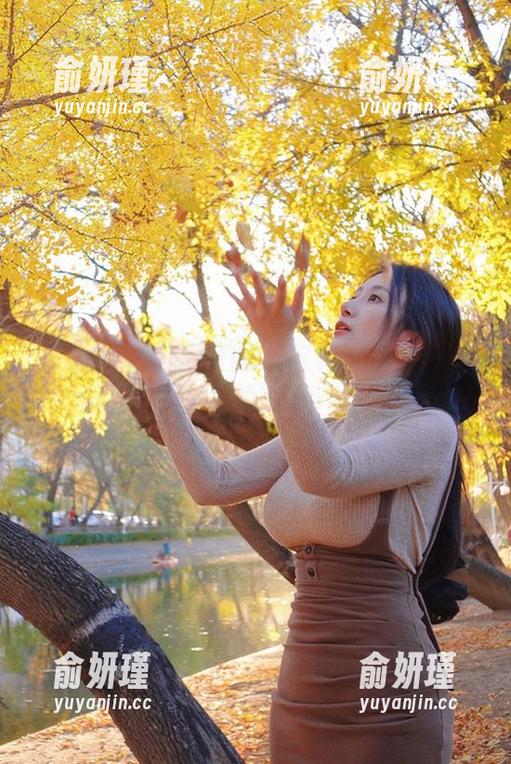 白银81 探索白银81的夏日最新写真集:在鏡头前展现随性的美丽与优雅