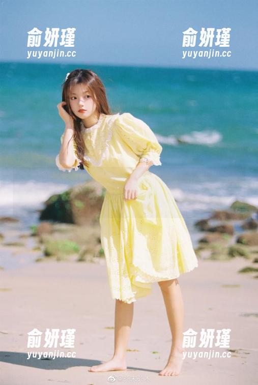 秀人网 - 来吧，下载Emily尹菲的比基尼写真，网盘内隐藏更多惊喜等你来探索！