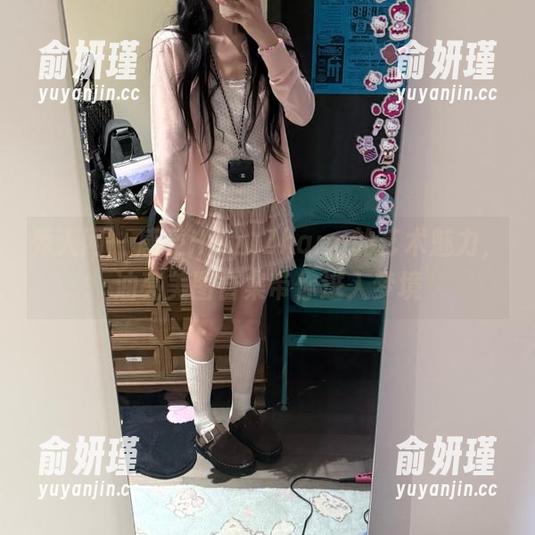 秀人网 - 感受HeyuZhang的艺术魅力，油亮美图合集带你进入梦境