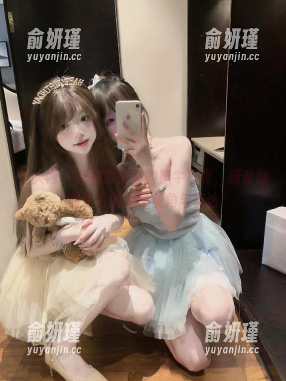 秀人网-余虞酱 秀人网 - 跟随余虞酱的奶牛写真,观看她对生活的独特视角与表达