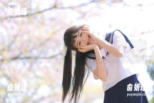 秀人网 - 解锁“养乐多DoDo”的“天台”写真，精彩图片等你来下载，别错过了！