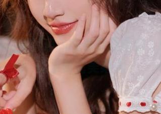 秀人网 – 初梦瑶的睡衣资源图包，懒惰与美丽的完美结合