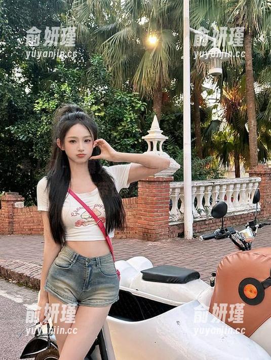 秀人网-周慕汐 秀人网 - 周慕汐美足最新图册上线,细腻画面带你领略无限风情