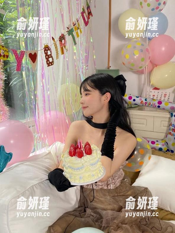 秀人网 - 美图狂欢正在进行，团团子_una连体衣照片带你走进时尚新境界！