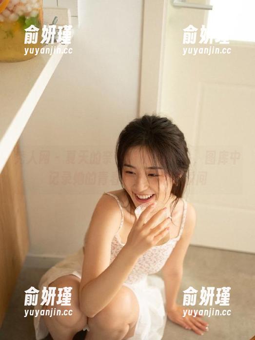 秀人网 - 夏天的奈汐酱nice作品，图库中记录她的青春释放与活力瞬间