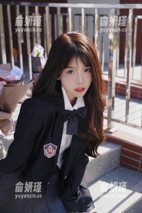 秀人网 - 奈汐酱nice圣诞写真合集：透过镜头分享她的节日故事与风采