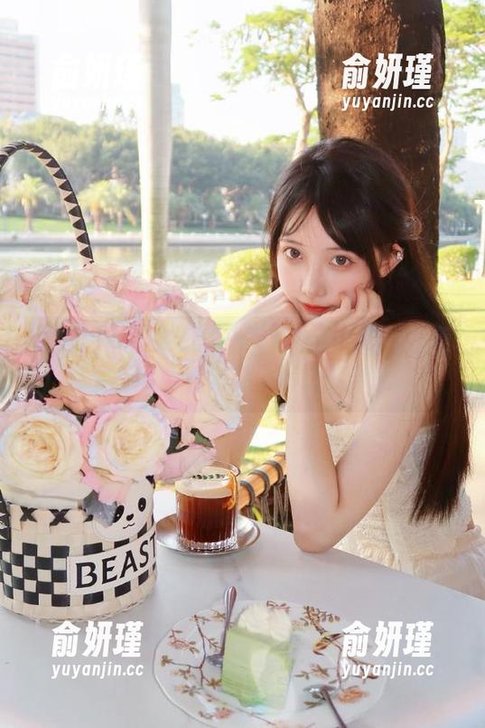 秀人网 - 免费欣赏小樱花baby短裙精美写真，完美合集让你一次看个够！