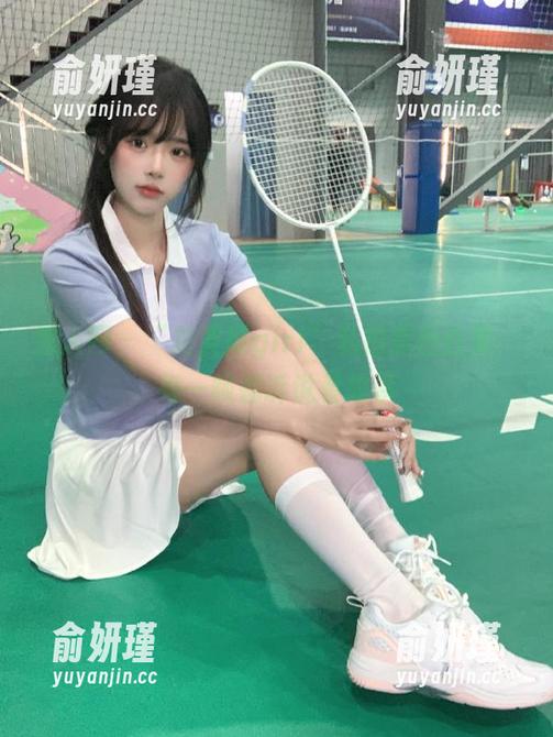 秀人网-拍黄瓜girl 秀人网 - “拍黄瓜girl”私拍黑色合集:每一帧都诉说着故事