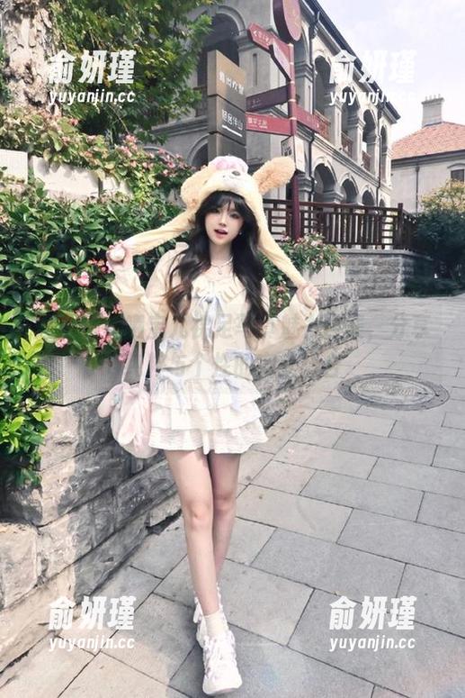 秀人网-曦宝儿 秀人网 - 曦宝儿裸足写真魅力合集,分享纯粹与个性的完美结合