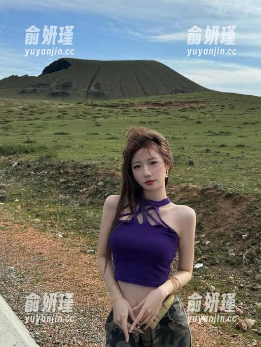 秀人网-曼柔 秀人网 - 曼柔办公室写真福利图片,瞬间捕捉职业女性的风采与迷人气质!