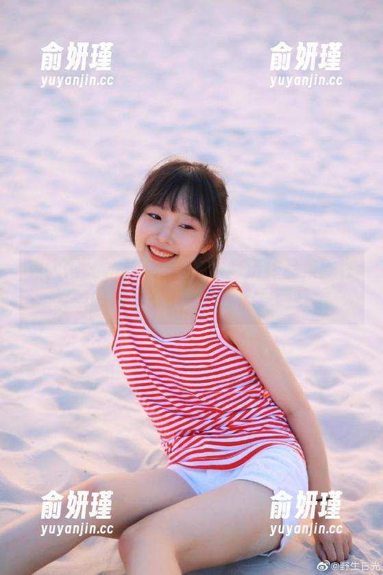 秀人网 - 木子nana婚纱高清作品集：在爱情的风景中，寻找你的呆萌梦境