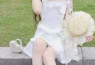 秀人网 – 视觉盛宴:果果Nikki美足写真图包带来的时尚新体验