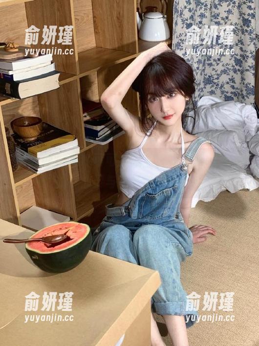 秀人网 - 焦糖可可全新护士写真集分享，捕捉心灵与职场的独特交汇