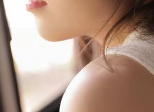 秀人网 – 拥抱夏日阳光，免费下载王婉悠Queen泳装美图，感受无尽魅力！