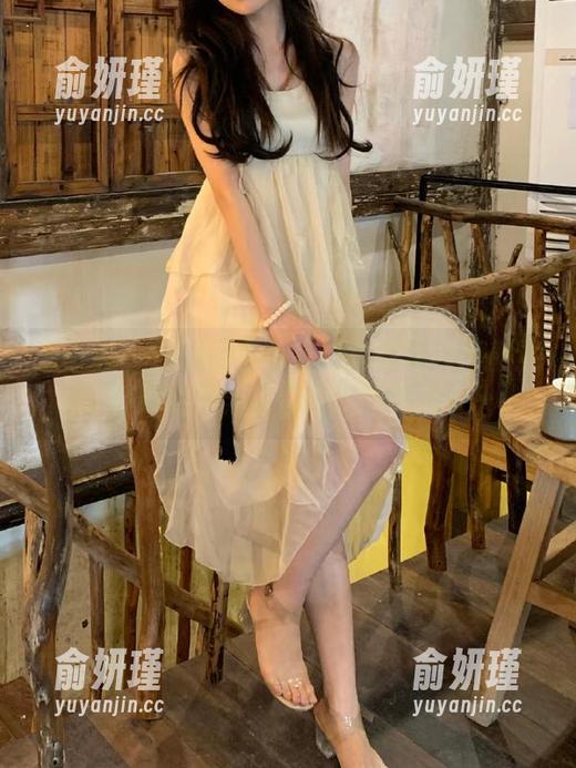 秀人网-甜妮 秀人网 - 甜妮的办公室写真图集:用幽默打破沉闷,让你笑出新高度!