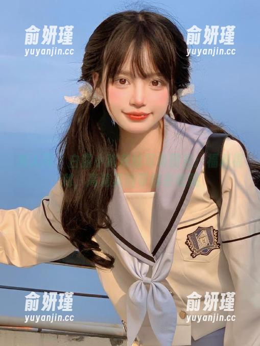 秀人网 - 白露小猪灰丝写真图包：福利福利，高清美图等你来收藏
