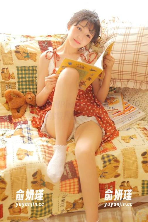 秀人网 - 程慧娴Phoebe眼镜高清写真合集：展现她独特风格与个性的无限可能