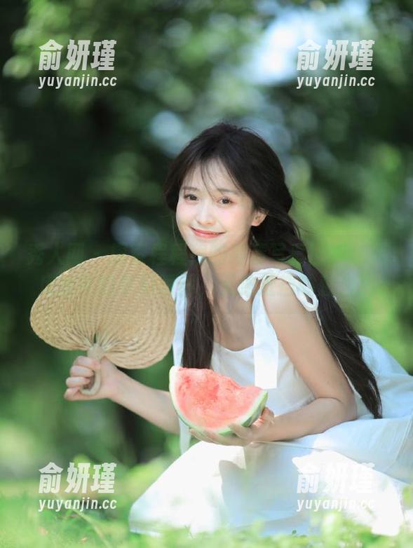 秀人网-程程程 秀人网 - 探索程程程的高清写真世界:死库水中的梦幻瞬间,无法抵挡的魅力!