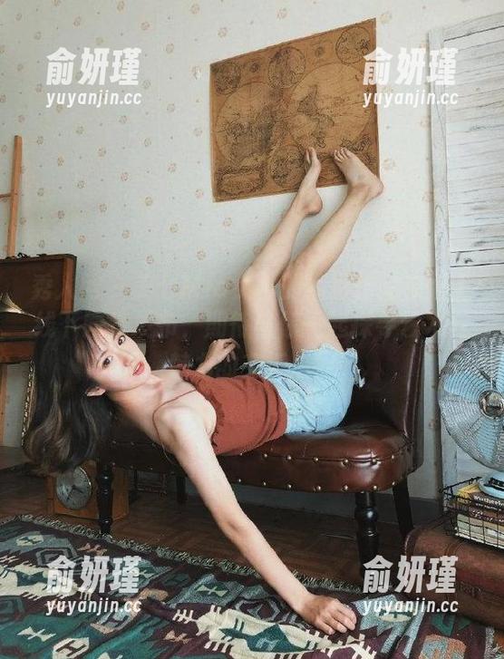 秀人网 - 美七Mia女神的精彩作品在线上线下同步发布，期待与你一起探寻艺术与魅力的交汇点！