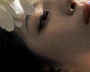 秀人网 – 图片盛宴：美七mia裸足写真，快来下载，带回家的视觉享受！