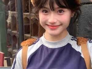 秀人网 – 艺轩的圣诞写真图册:柔和光影下的节日幻想与美好故事