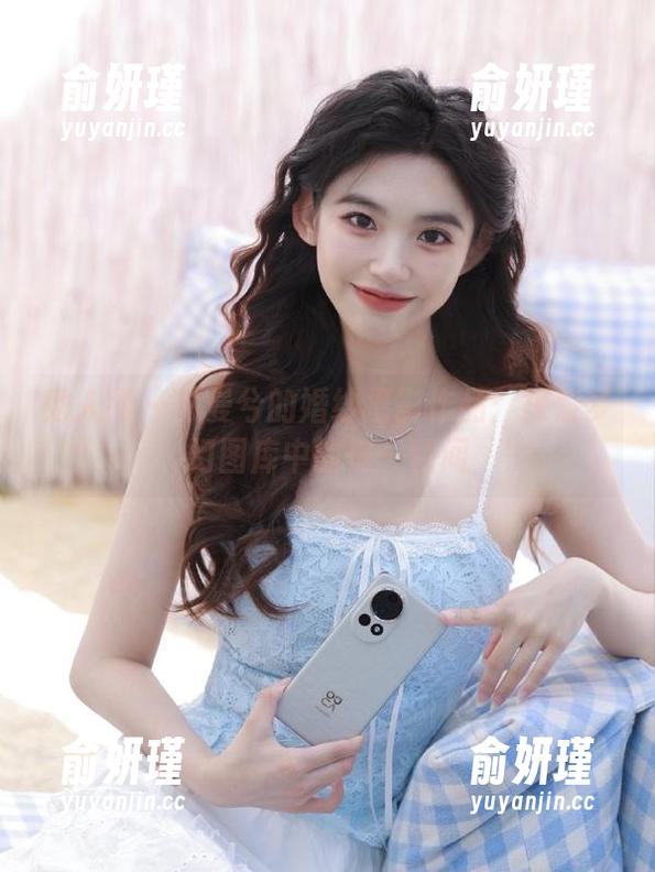 秀人网 - 苏曼兮的婚纱摄影作品：探索梦幻图库中的每一瞬间