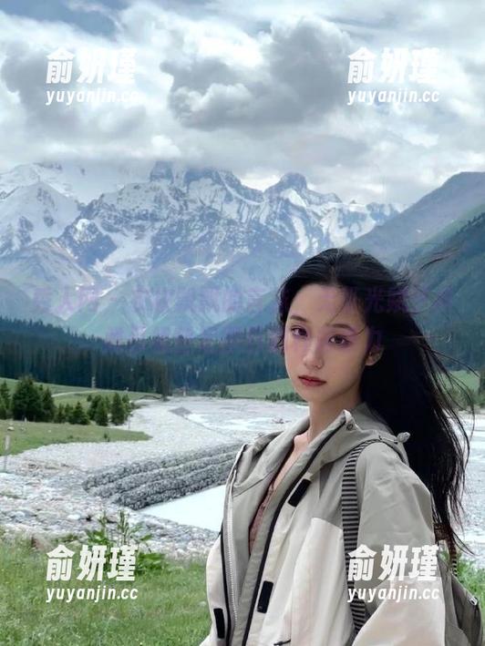 秀人网 - 衣袂飘飘的言沫，无圣光赋予典雅吊裙丝足图包别样诱惑力