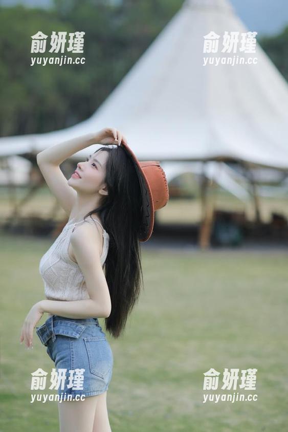 秀人网-软情 秀人网 - 高清图包:软情与御姐的完美碰撞,一场影像与视觉的华丽盛宴!