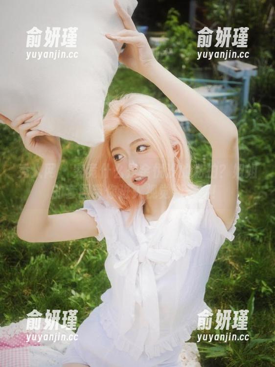 秀人网-金悦汐 秀人网 - 究竟什么是金悦汐的私拍?姐姐的套图带你进入视觉新天地!