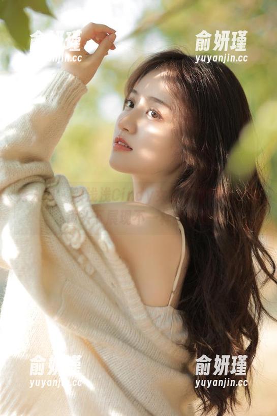 秀人网 - 颜浅浅Cindy女王全套图集：在镜头下展现不一样的自我