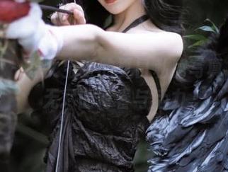 秀人网 – 龙女宝宝的夏日私房写真,展现无尽的青春与活力