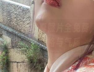 秋和柯基姐姐的写真照片全免费,快来领略她的风格与气质