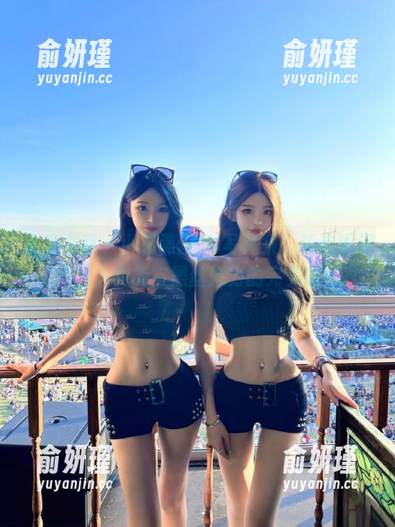 紧急企划 - 小恩黑丝JK写真集，精选展现她迷人微笑与黑丝魅力的完美瞬间